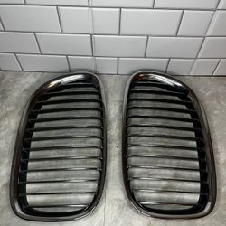 09-15 BMW F01 F02 750I 750LI FRONT LEFT &  RIGHT BUMPER GRILLE OEM