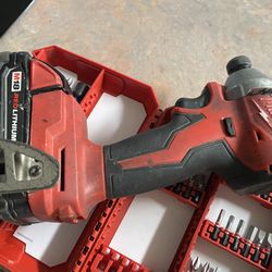 Milwaukee drill M 18