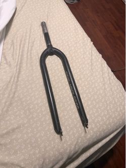 Black forks 29in idk the brand