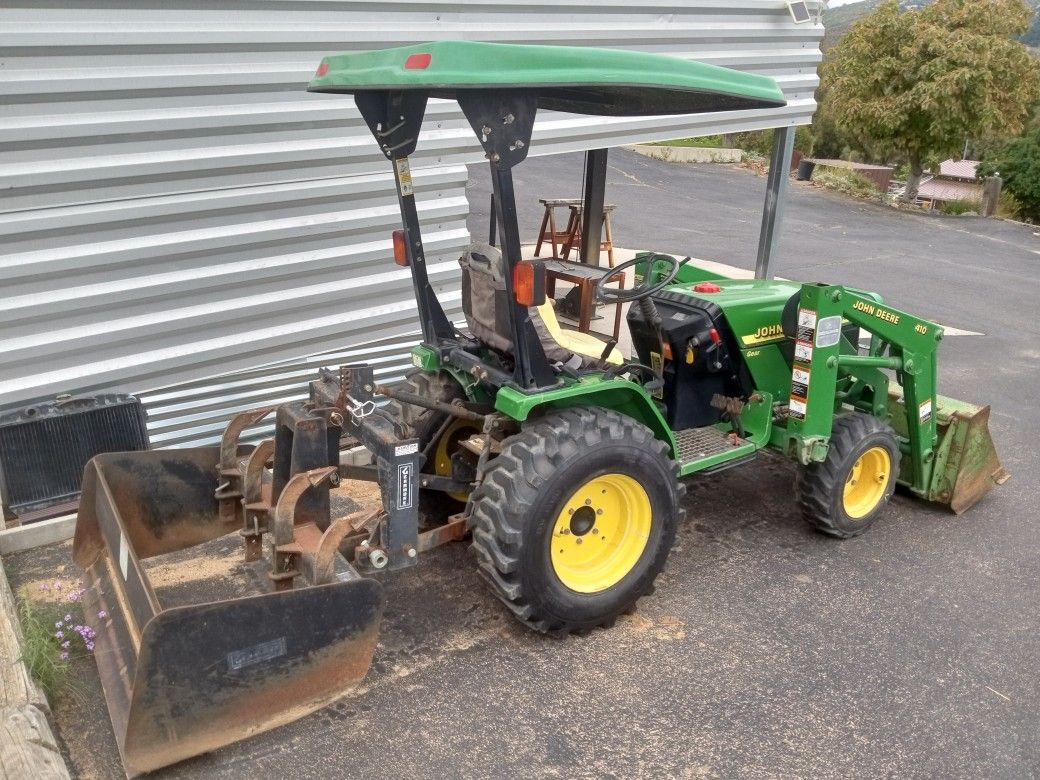 John Deere compact tractor for Sale in Ramona, CA OfferUp