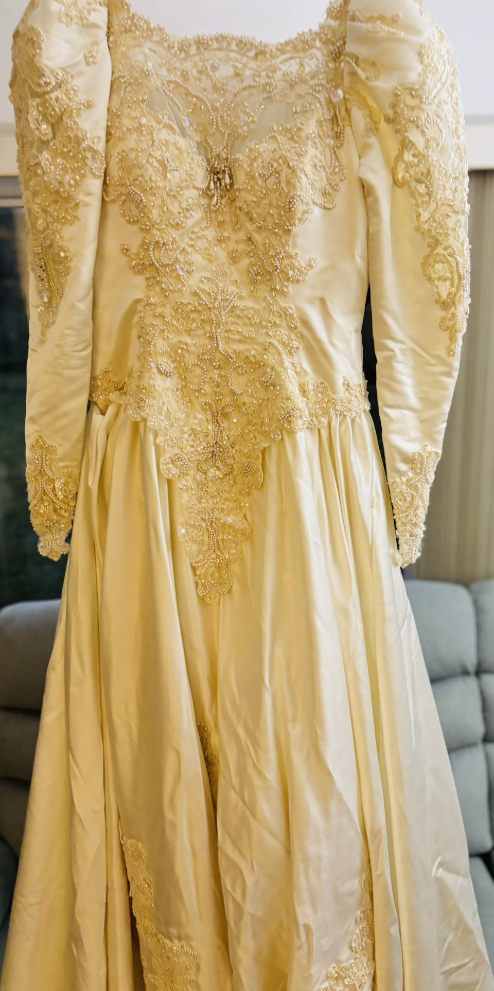 Vintage Elegant Wedding Gown