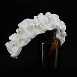 Women's Pearl Silky Headband - Vintage Style - White