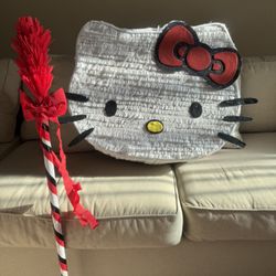 Hello Kitty Piñata