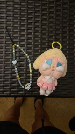 Pop mart Crybaby 