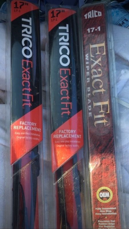 17'' wiper blades unopened