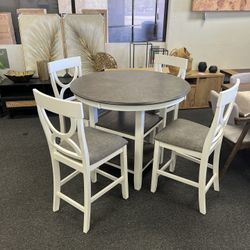 Dining Room Set In Grey And White 