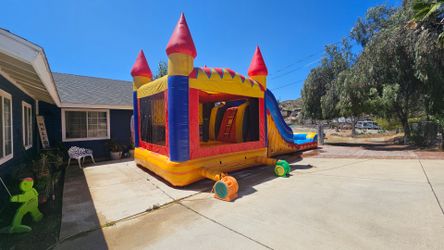 Waterslide Moonbounce