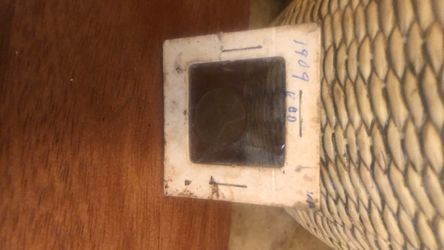 1909Bvd  vf Coin in Cardboard Holder
