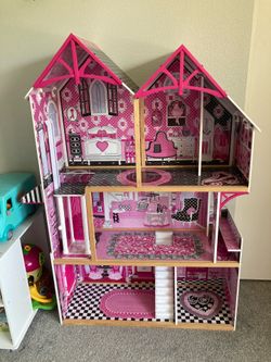 KidKraft Dollhouse