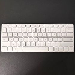 Microsoft Surface Keyboard * USED - ACCEPTABLE *