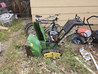 John Deere TRX 26 Snowblower