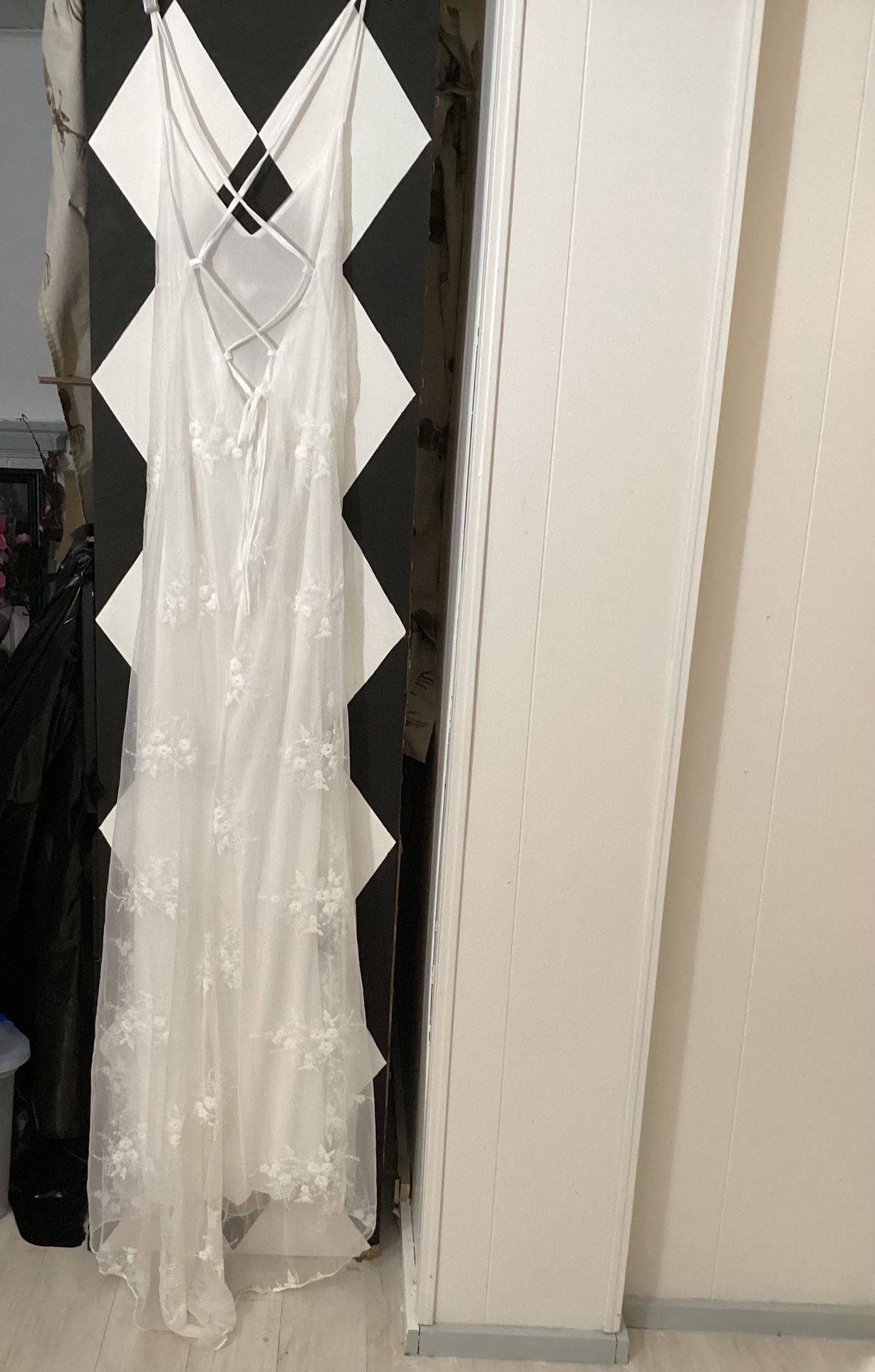 White Long Gown/Formal Dress