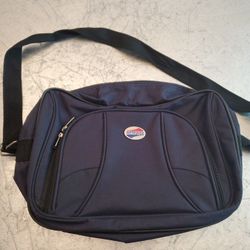 American Tourister Messenger Bag  Travel Zipper Strap 16x12x4