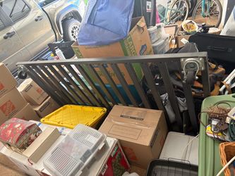 Twin bed on casters