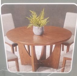 Table with 4 chairs