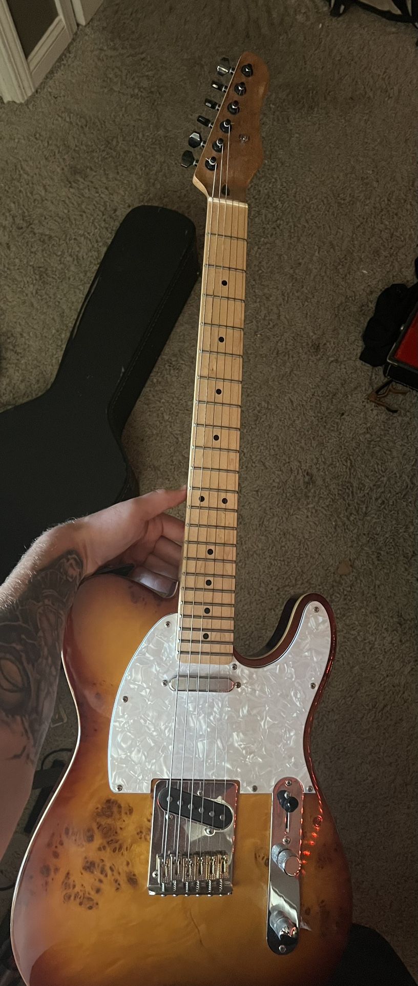 Electric guitar/Case