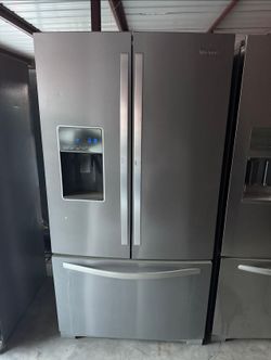 Whirlpool Stainless Steel Refrigerator And Freezer