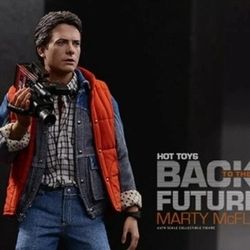 Hot Toys 🔥 Marty Mcfly 