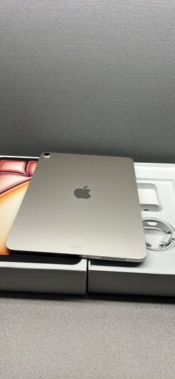 Apple iPad Air, 2025 with M3 Chip (11-inch, Wi-Fi, 128GB) - Starlight