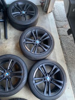 BMW 18” WHEELS  READ $300 Firm
