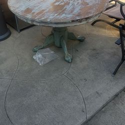 Wood Round Dinning Table 