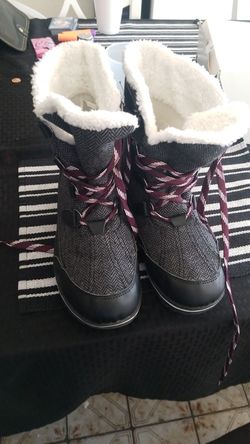 Magellan womens snow boots size 11