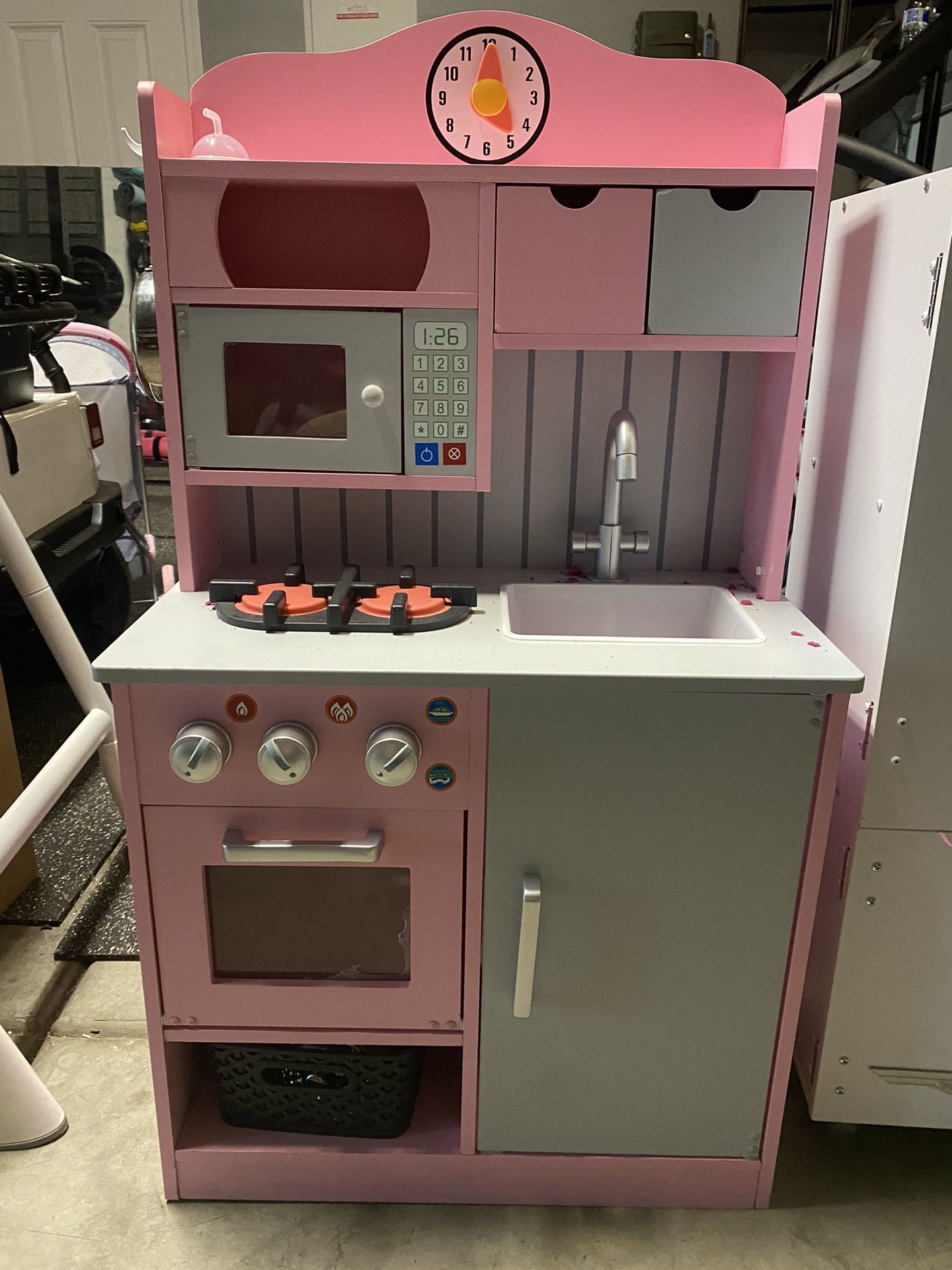 Pretend Play Kitchen