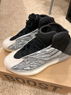 Adidas Yeezy QNTM Basketball Sneakers Size 9 Men