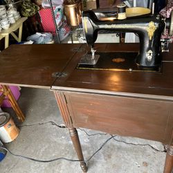 FreeWestinghouse Sewing Machine Antique In Cabinet.11—\