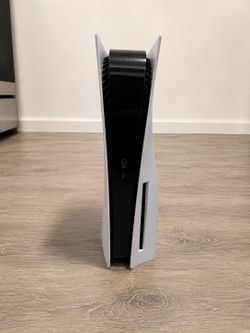 PlayStation 5 Disc Edition – Excellent Condition