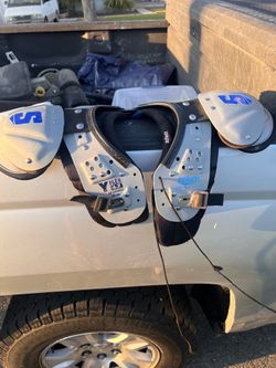 Foot ball pads