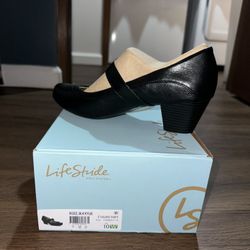 Black Life Stride block heel shoes