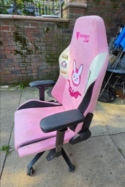 Overwatch Gaming Chair Pink