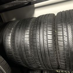 SET OF TIRE 215 55 17 MICHELIN 85% LIFE