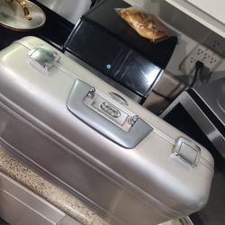 Zero Halliburton Classic Elite Attache Case Aluminum Briefcase