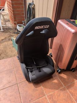 Sparco R100