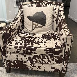 Caw print chair