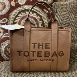 Marc Jacobs The Tote Bag (Medium)