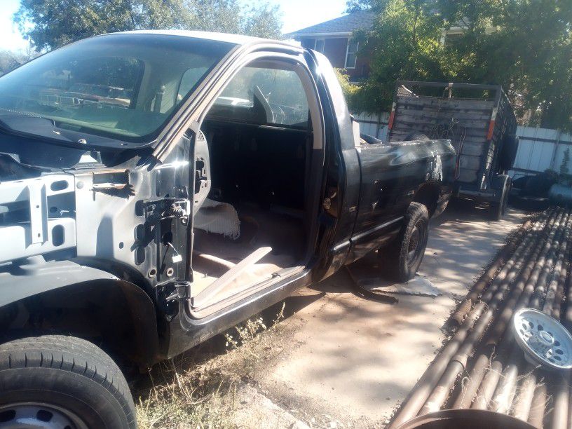 Parts for Sale on a 2002 dodge 3/4 ton