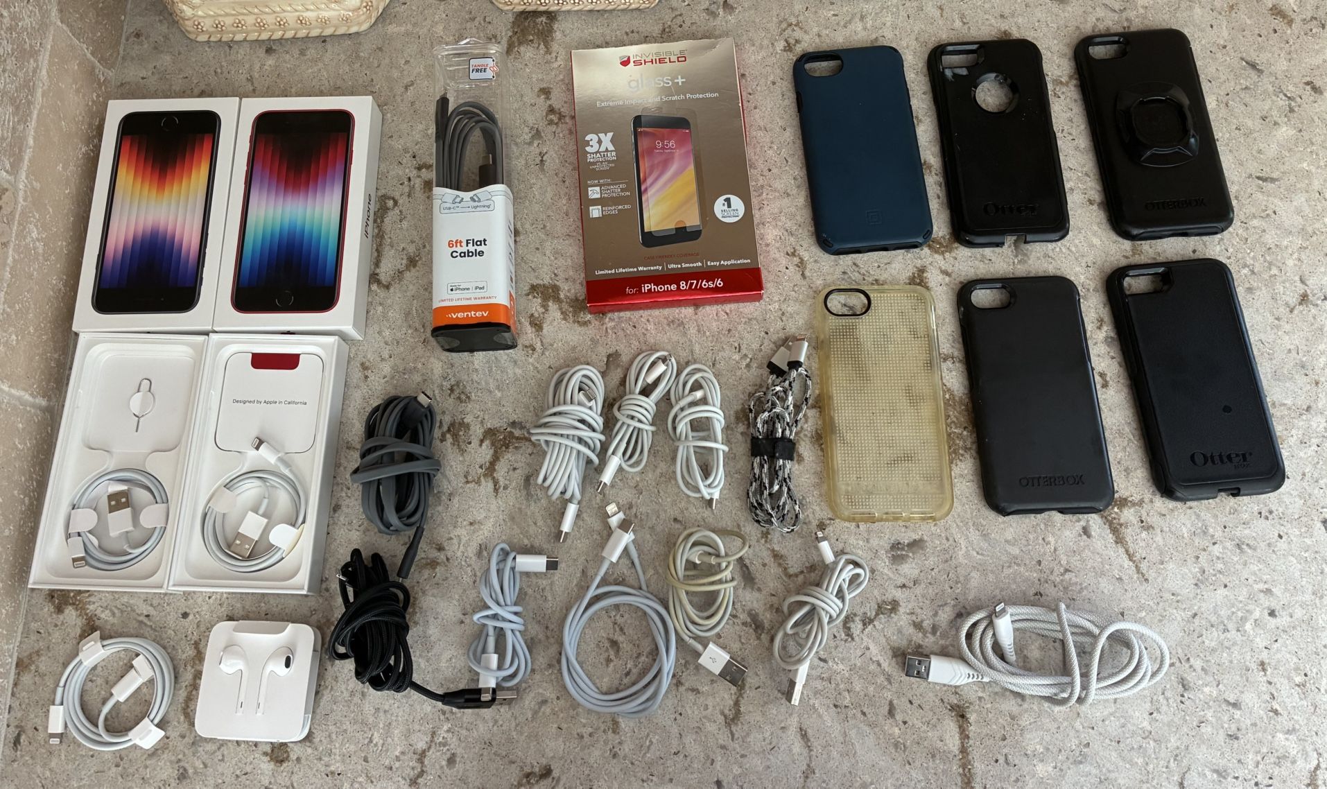 iPhone SE Accessories (some are NEW)