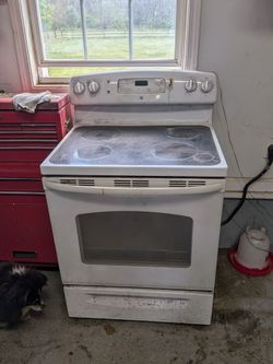Electric oven and range stove