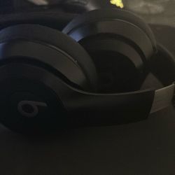 Beats Solo 4