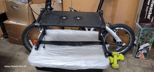 Macbook laptop computer stand