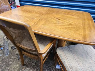 Dining Table & 4 Chairs