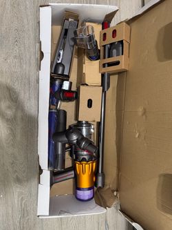 Dyson V12 Detect Slim Cordless Vacuum – All Attachments + Original Box