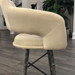 Upholstery chairs 80 qty