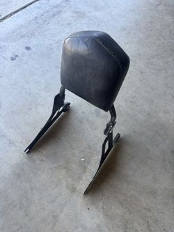 Dyna Passenger Back Rest Sissybar