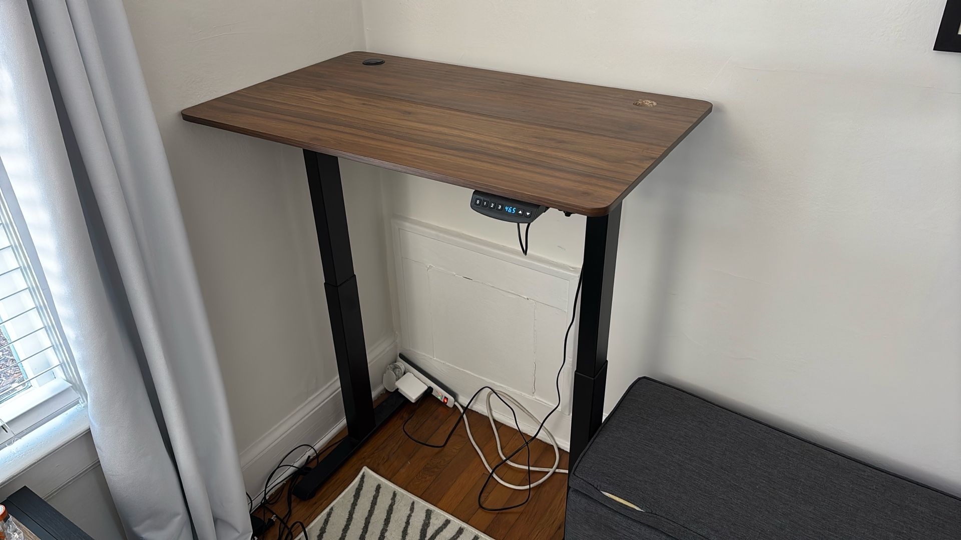 Standing desk For Sale