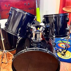 Complete Sightly Used Drum Set
