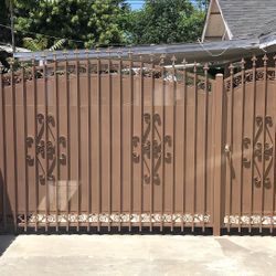 Metal Doors Or Gates Puertas De Metal